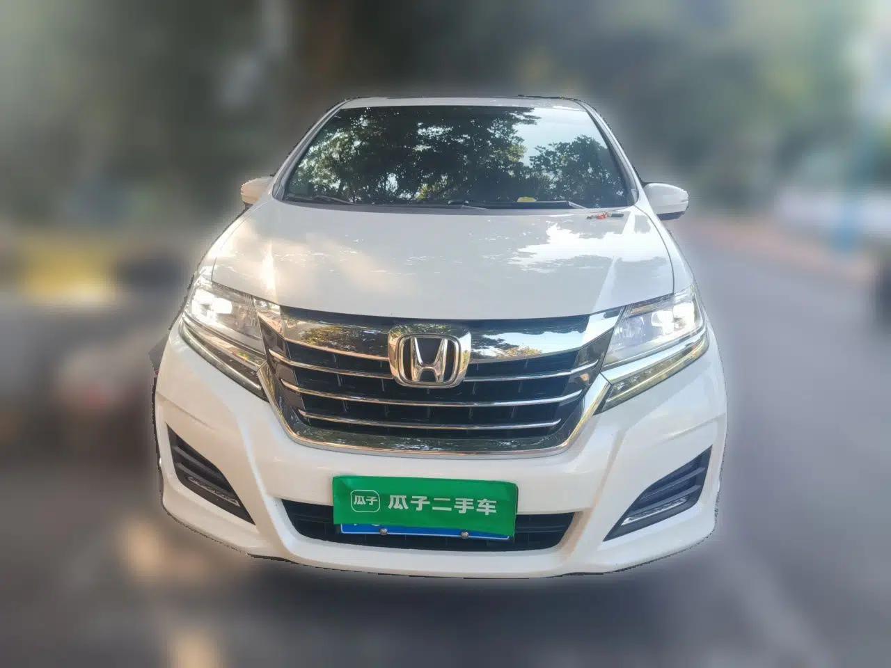 Honda Elysion 2016 2.4L Style Edition — миниатюра 2