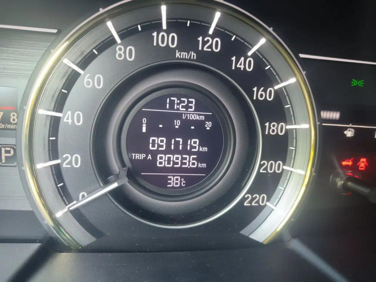 Honda Elysion 2016 2.4L Style Edition — миниатюра 12