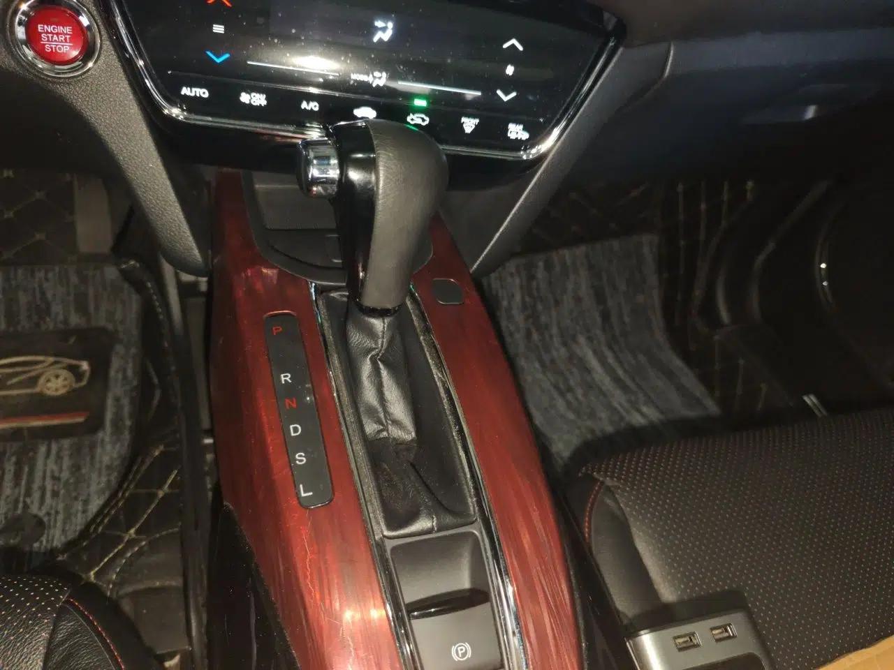 Honda XR-V 2015 1.8L VTi CVT Luxury Edition — миниатюра 11