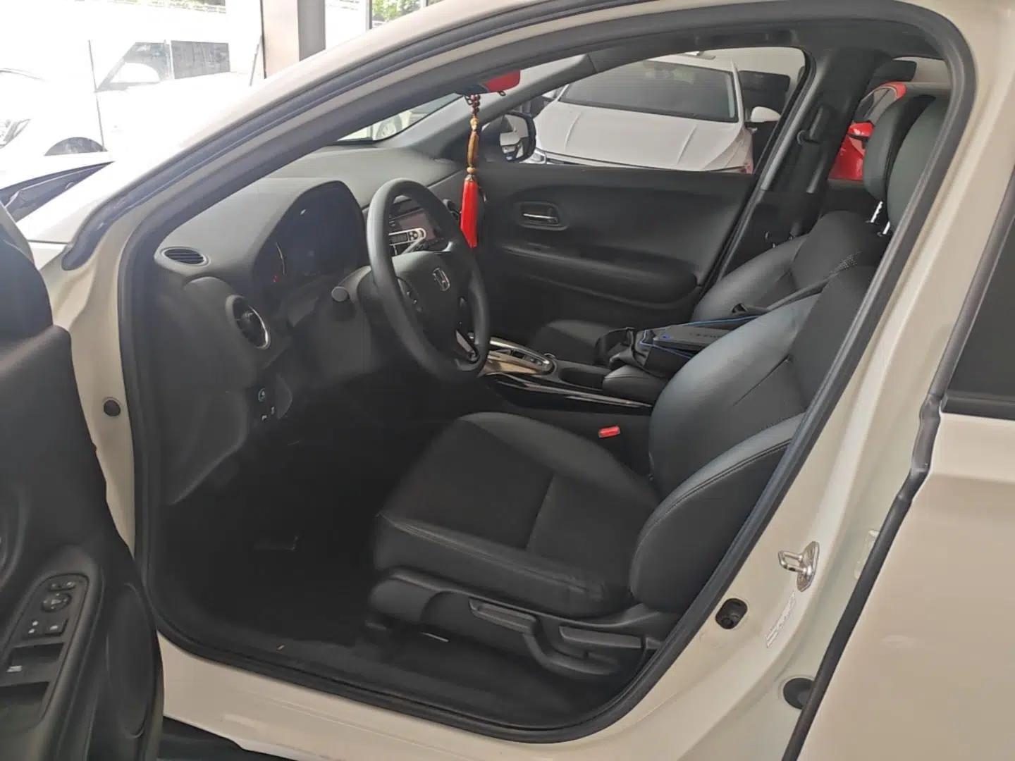Honda XR-V 2017 1.5L LXi CVT Classic Edition — миниатюра 17