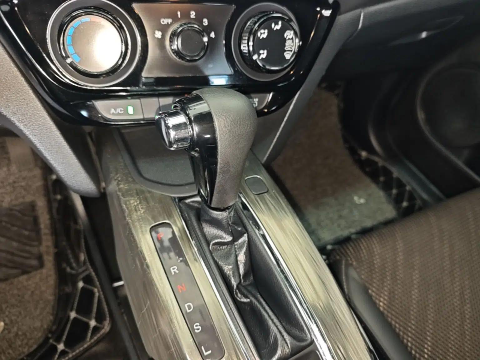 Honda XR-V 2017 1.5L LXi CVT Classic Edition — миниатюра 16