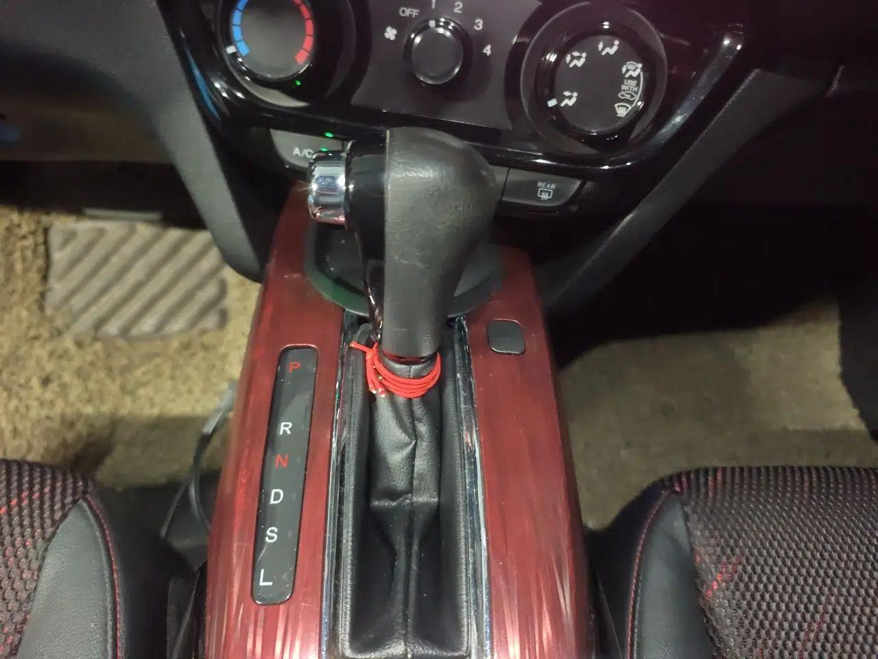 Honda XR-V 2015 1.8L EXi CVT Comfort Version — миниатюра 14