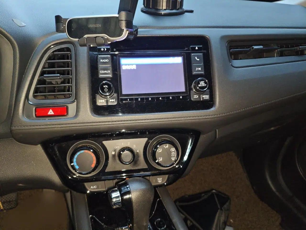 Honda Vezel 2017 1.5L CVT 2WD Comfort Model — миниатюра 12