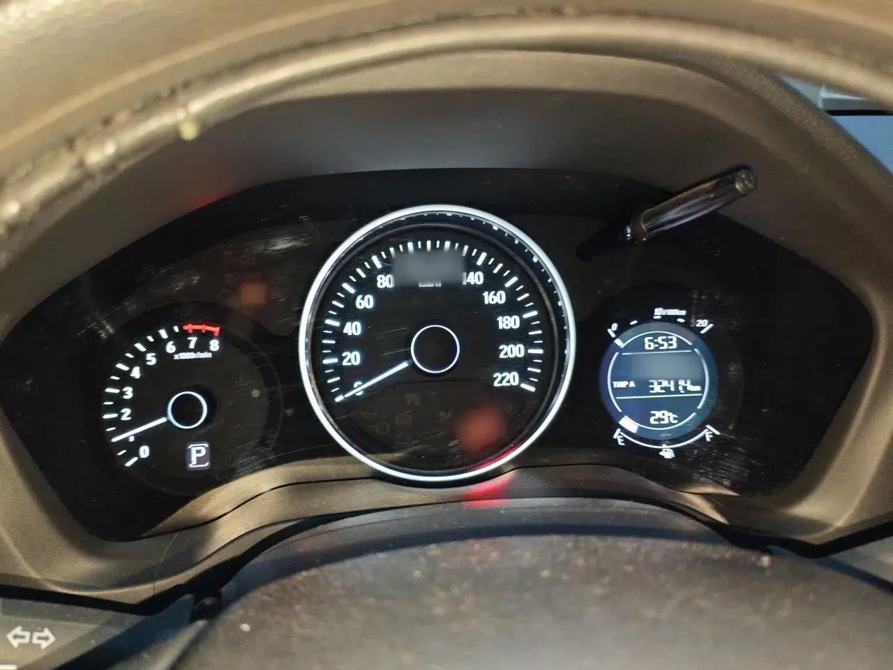 Honda Vezel 2017 1.5L CVT 2WD Comfort Model — миниатюра 10