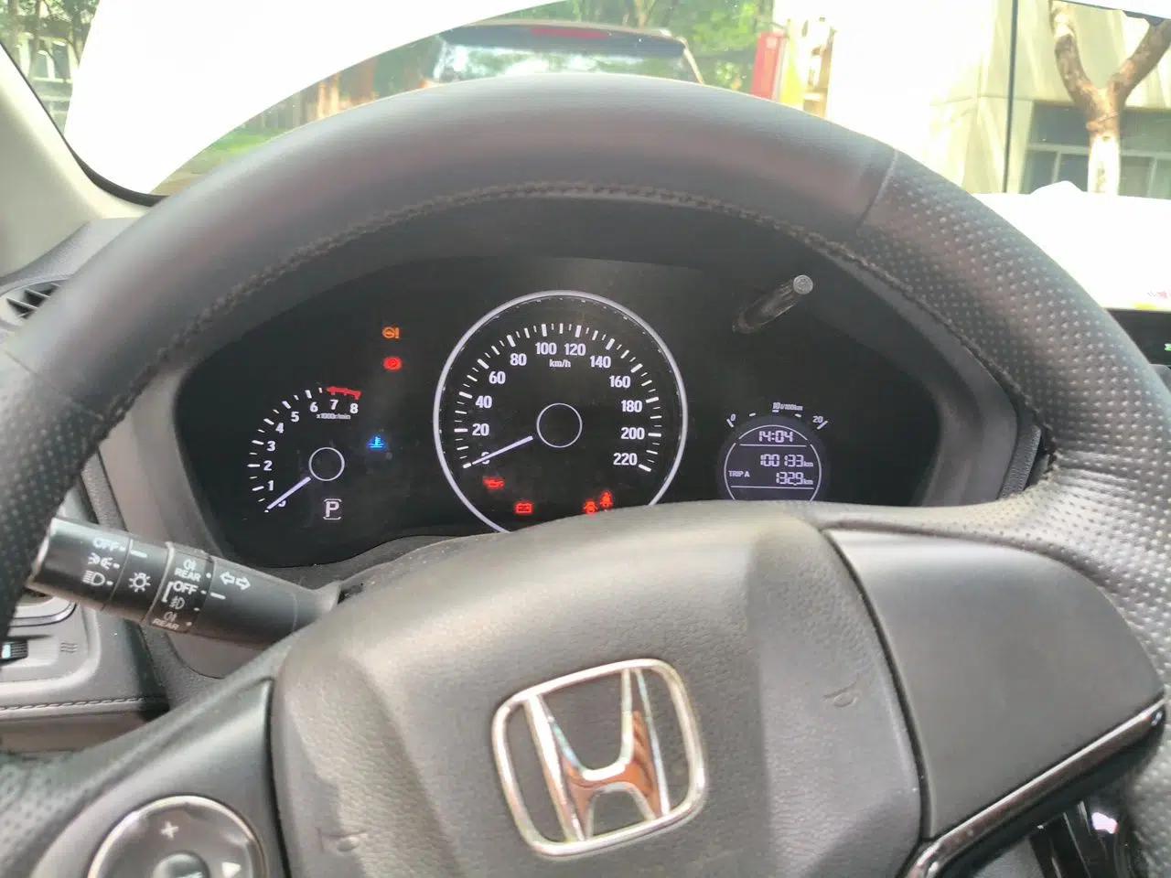 Honda Vezel 2018 1.5L CVT 2WD Technology Elite Model — миниатюра 11