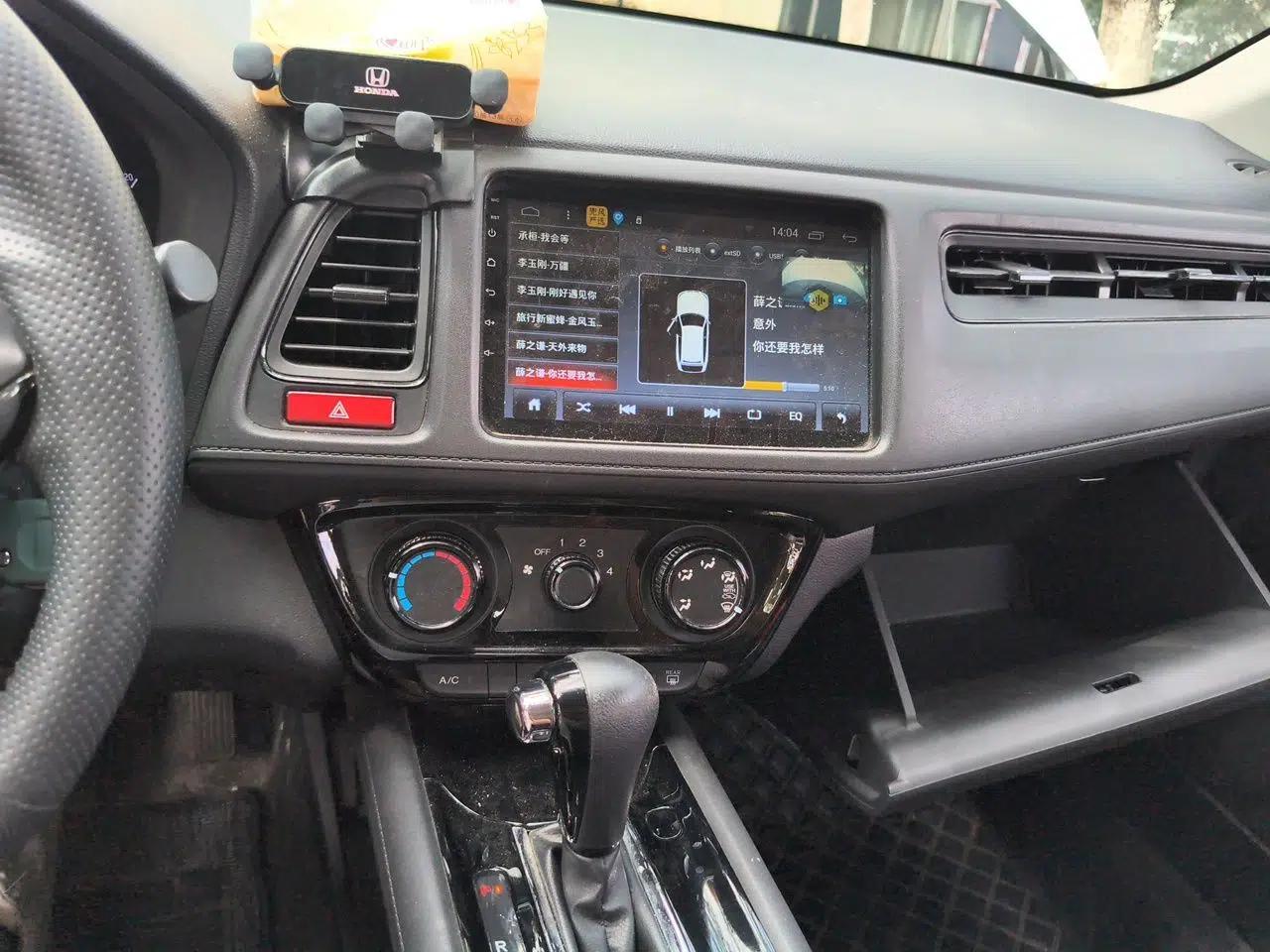 Honda Vezel 2018 1.5L CVT 2WD Technology Elite Model — миниатюра 13