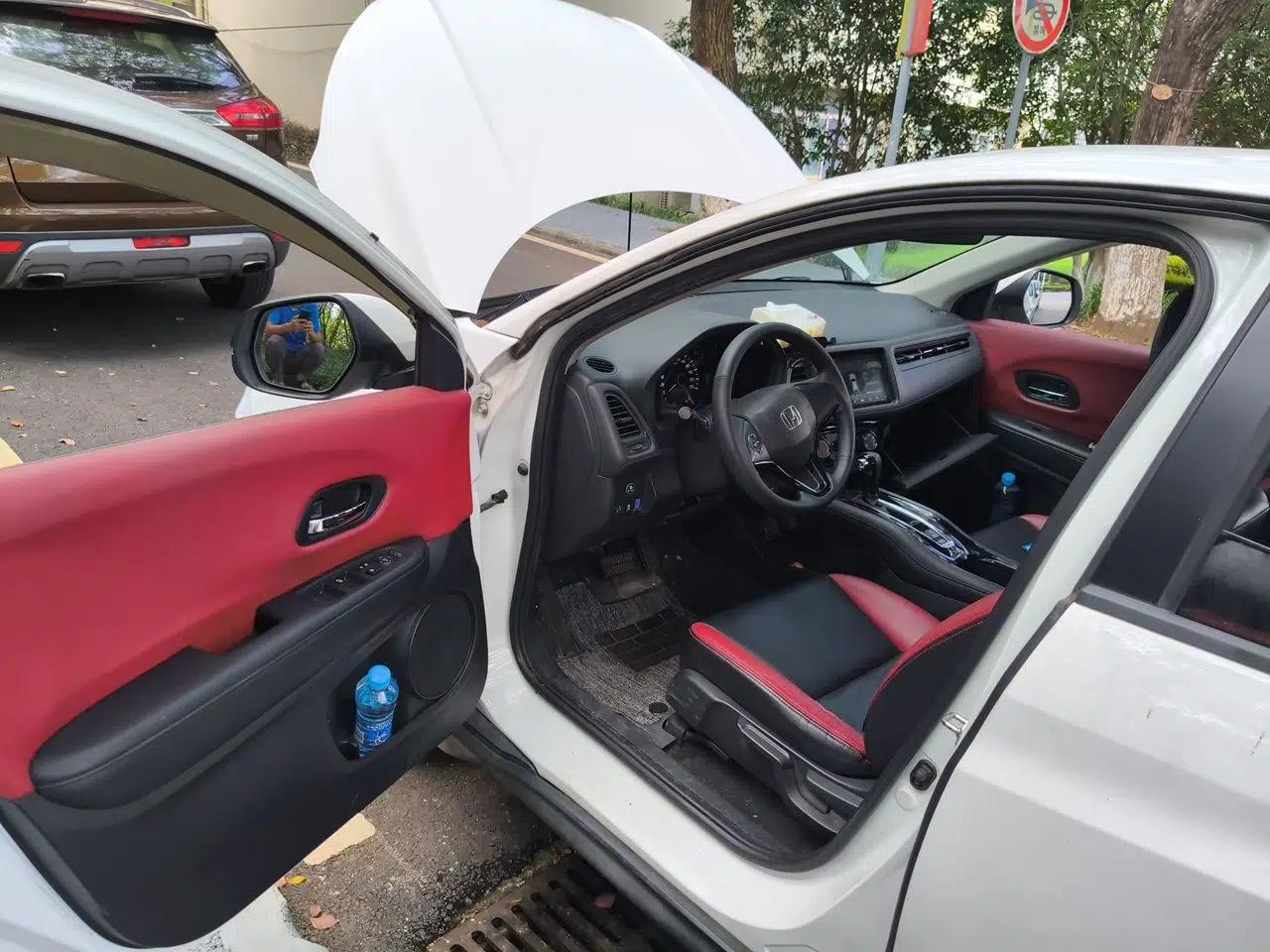 Honda Vezel 2018 1.5L CVT 2WD Technology Elite Model — миниатюра 16