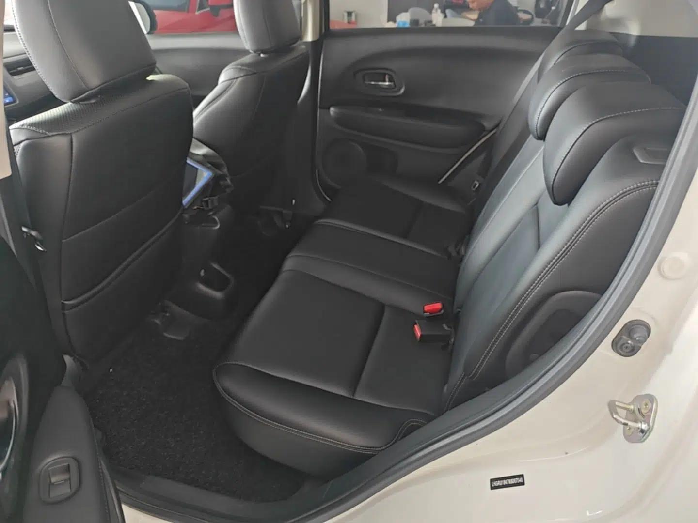 Honda Vezel 2020 1.5L CVT Elite Edition — миниатюра 25