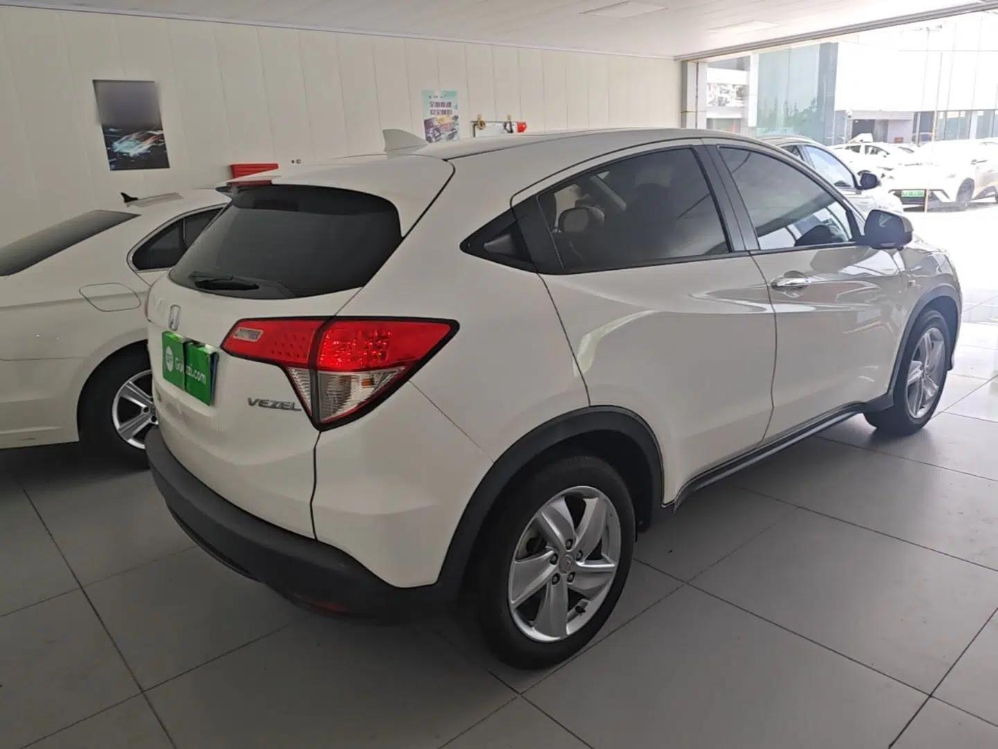 Honda Vezel 2020 1.5L CVT Elite Edition — миниатюра 6