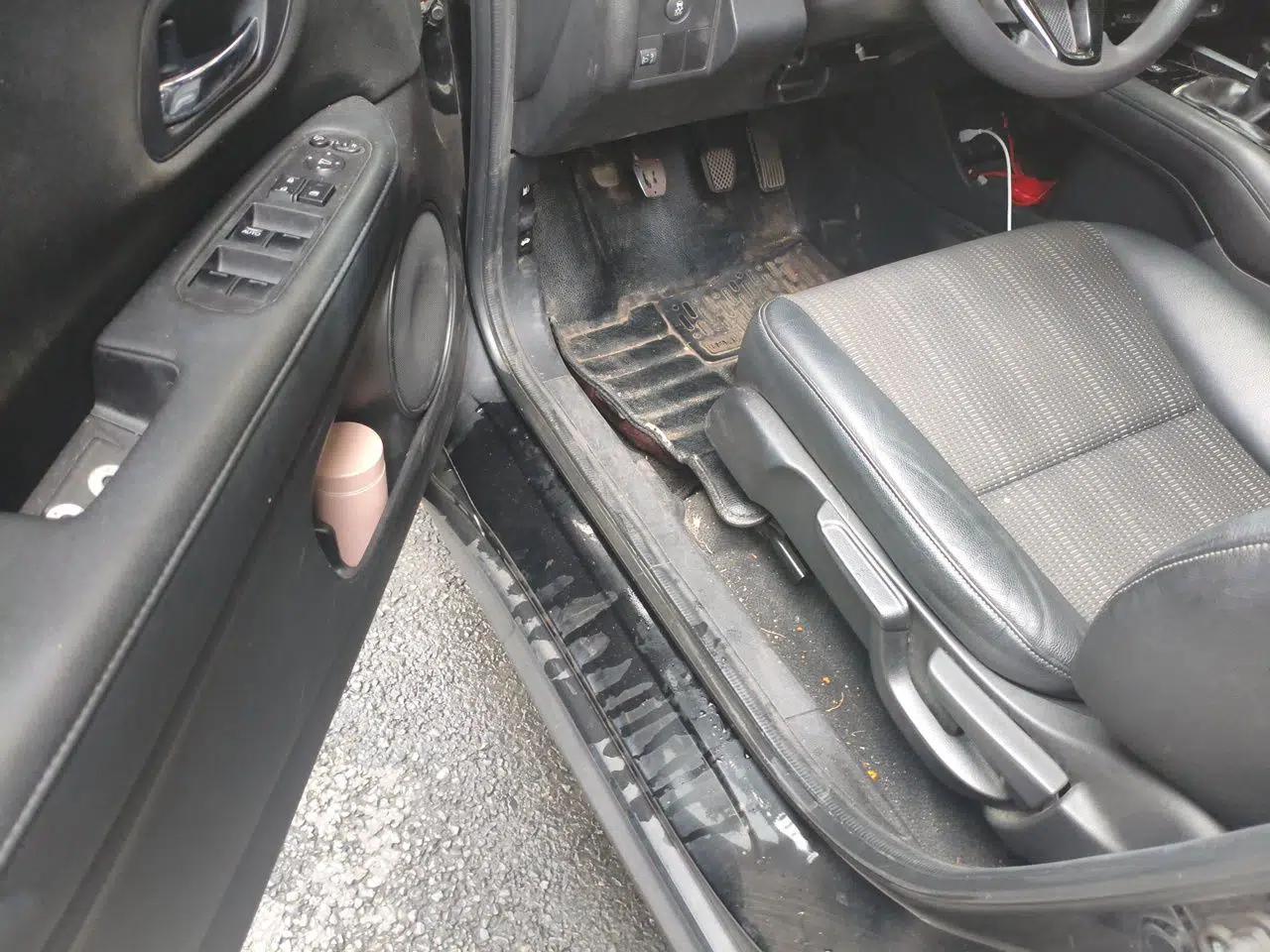 Honda Vezel 2015 1.8L Manual Two-Wheel Drive Elite Version — миниатюра 16