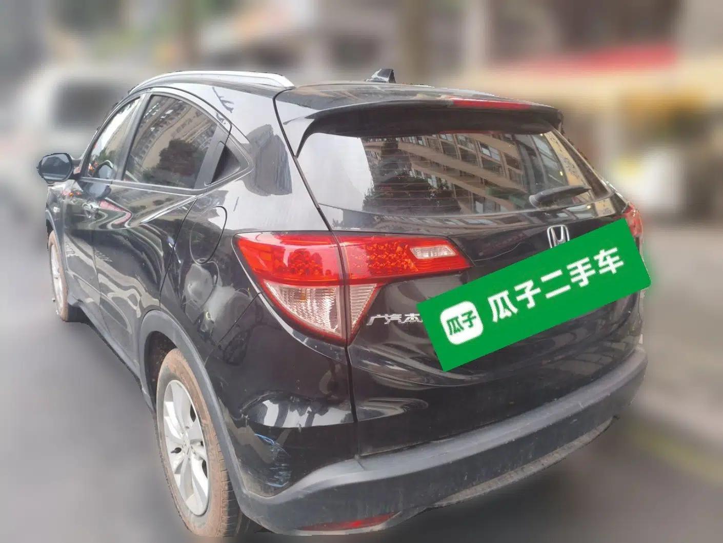 Honda Vezel 2015 1.8L Manual Two-Wheel Drive Elite Version — миниатюра 4
