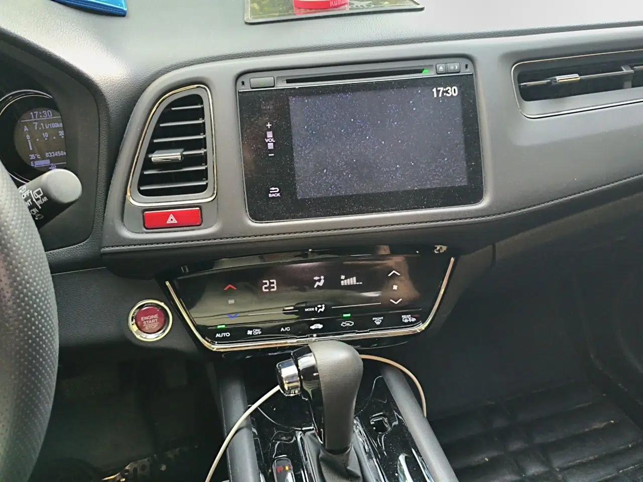 Honda Vezel 2015 1.8L CVT 2WD Luxury Model — миниатюра 13
