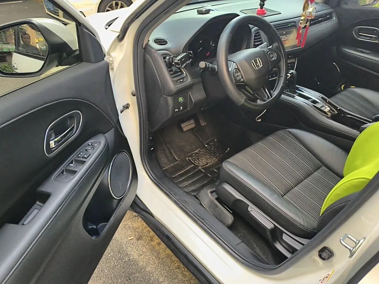 Honda Vezel 2015 1.8L CVT 2WD Luxury Model — миниатюра 16