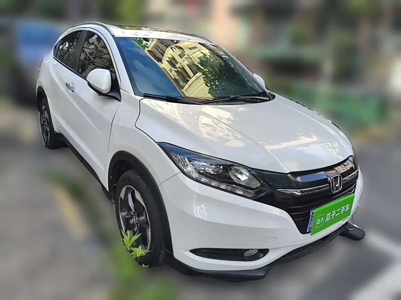 Honda Vezel 2015 1.8L CVT 2WD Luxury Model — миниатюра 3
