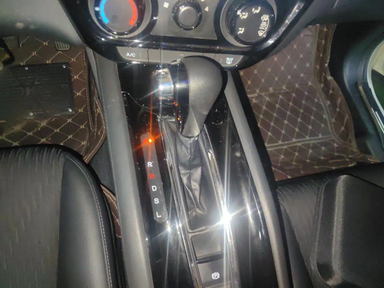 Honda Vezel 2020 1.5L CVT Pioneer Edition — миниатюра 14