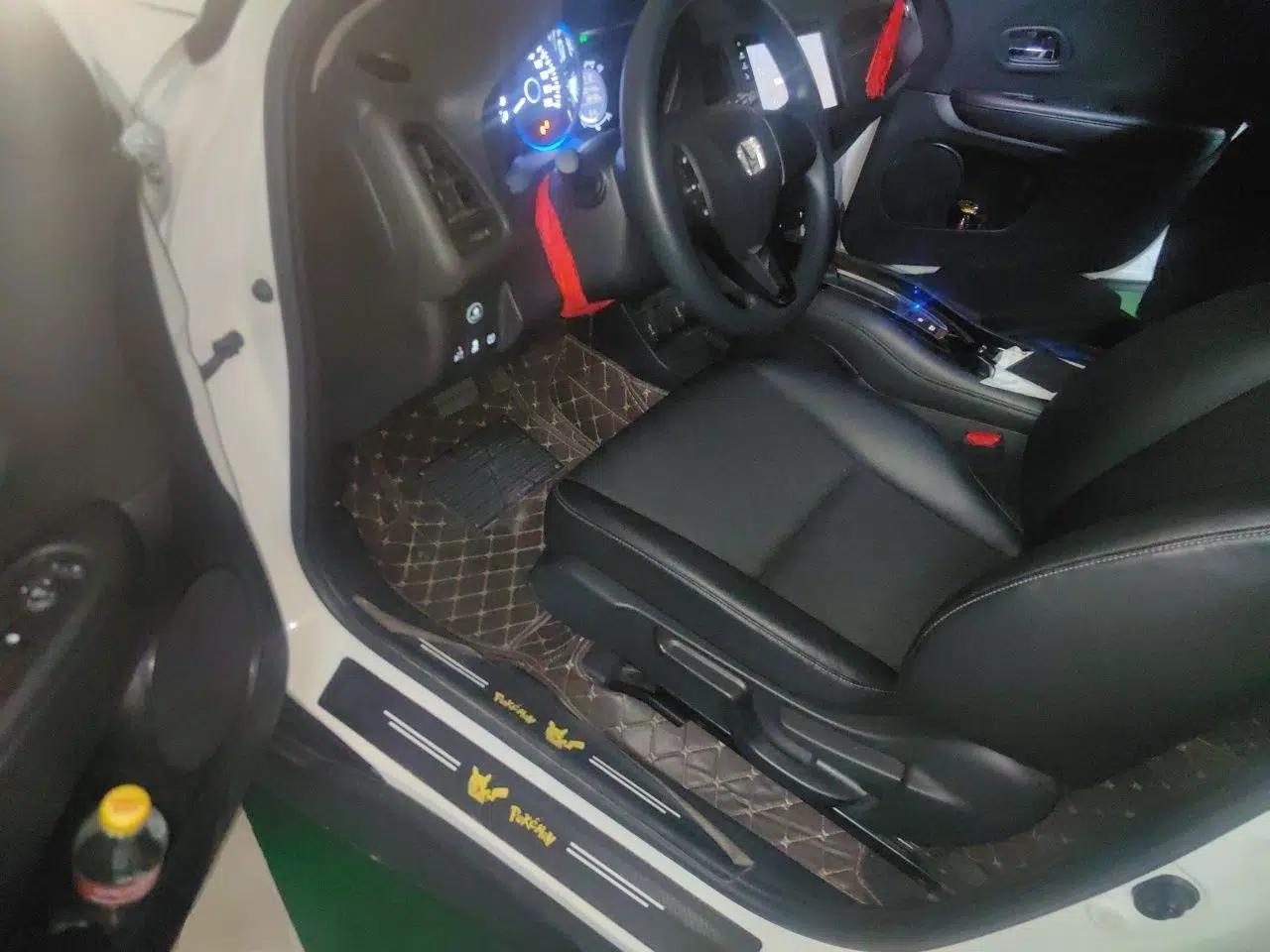 Honda Vezel 2020 1.5L CVT Pioneer Edition — миниатюра 16