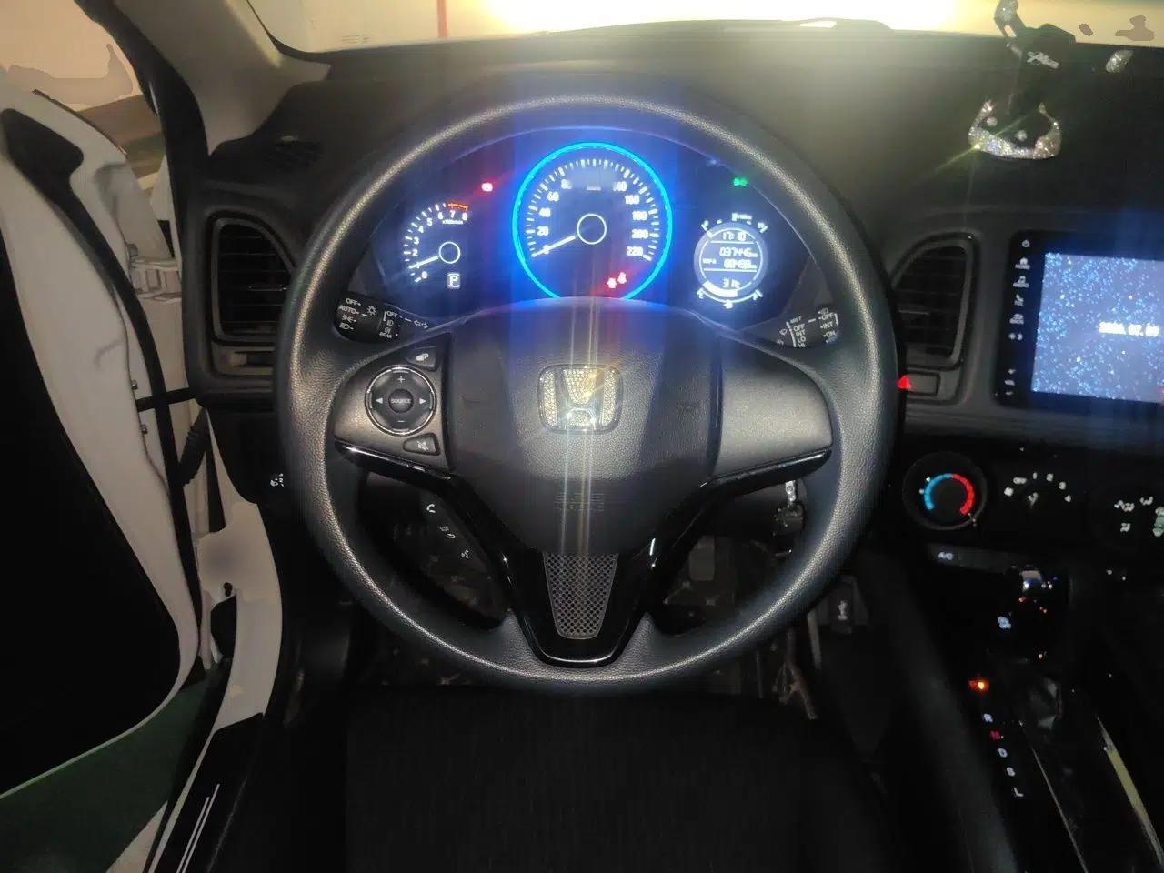 Honda Vezel 2020 1.5L CVT Pioneer Edition — миниатюра 10