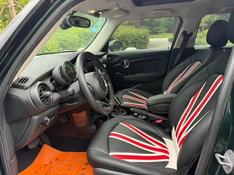 2019 MINI 1.5T ONE 5-Door Edition — миниатюра 12