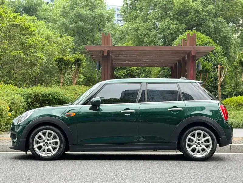2019 MINI 1.5T ONE 5-Door Edition — миниатюра 4