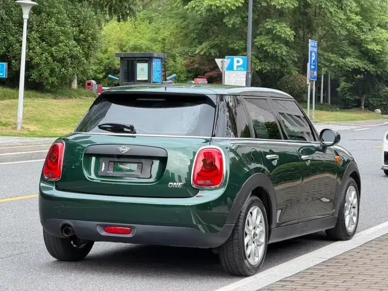 2019 MINI 1.5T ONE 5-Door Edition — миниатюра 7