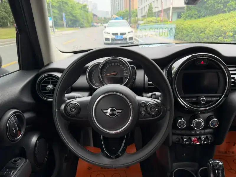 2019 MINI 1.5T ONE 5-Door Edition — миниатюра 9