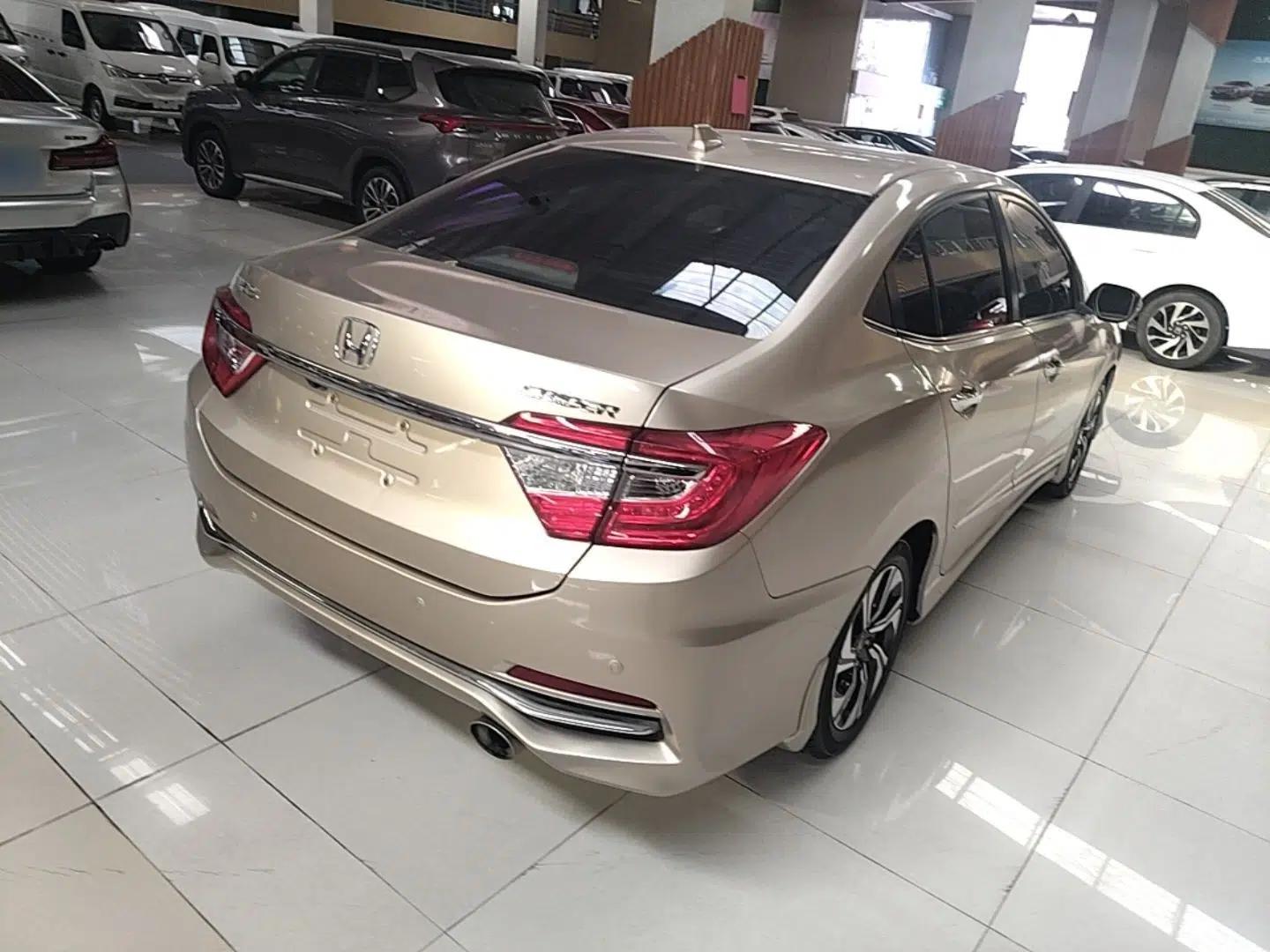 Honda Crider 2016 1.8L CVT Luxury Edition — миниатюра 6