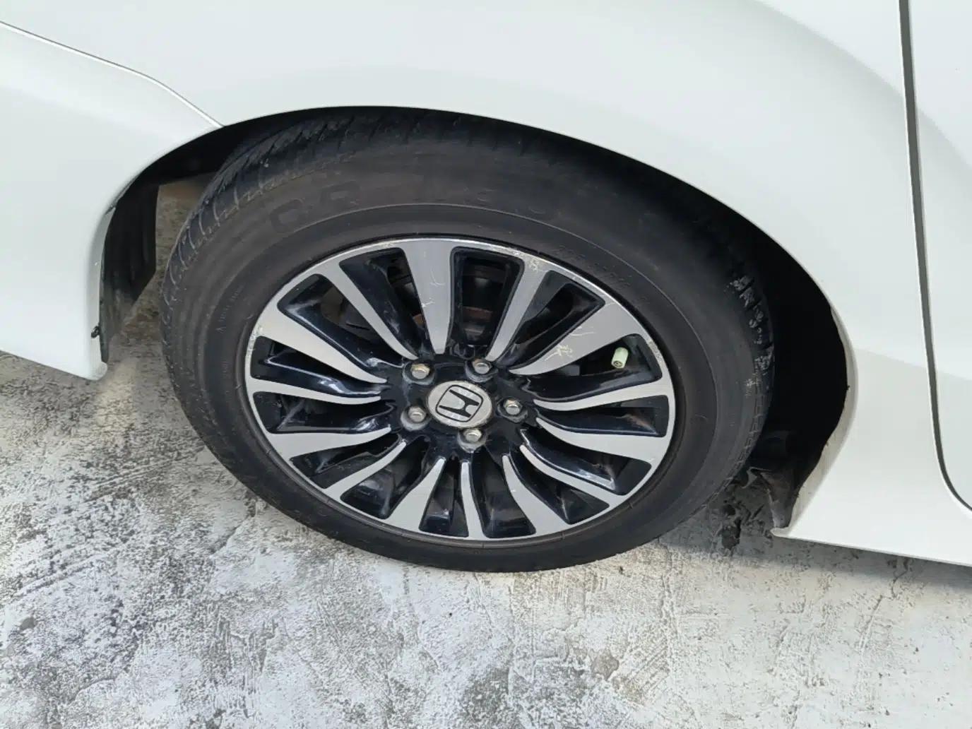 Honda Crider 2015 1.8L automatic luxury edition — миниатюра 11