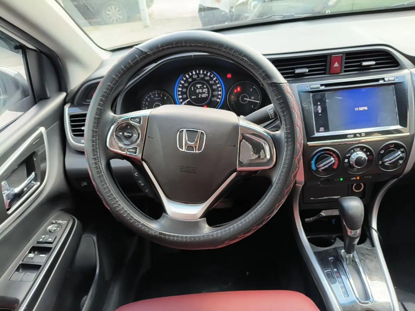 Honda Crider 2015 1.8L automatic luxury edition — миниатюра 13