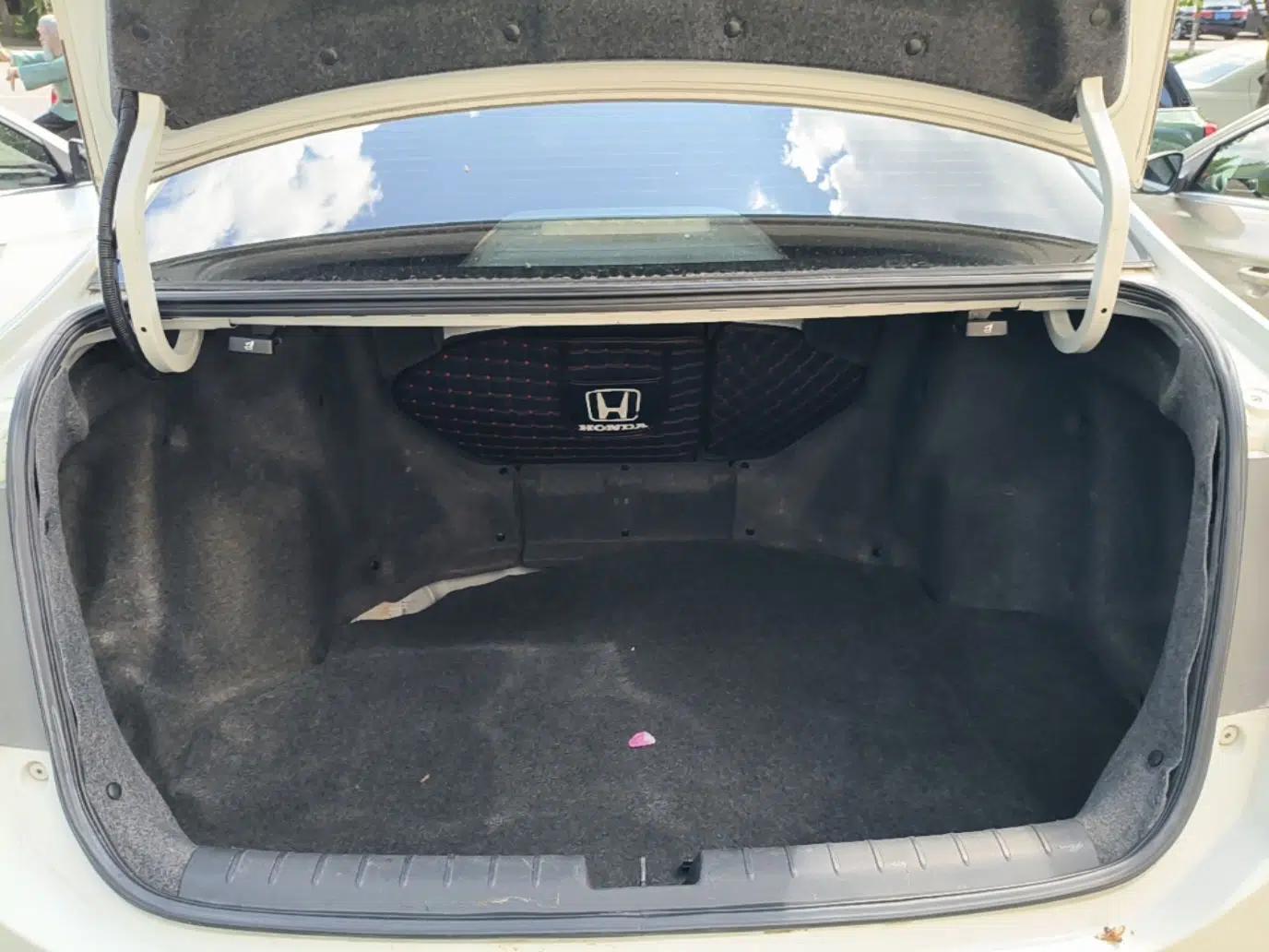 Honda Crider 2015 1.8L automatic luxury edition — миниатюра 22