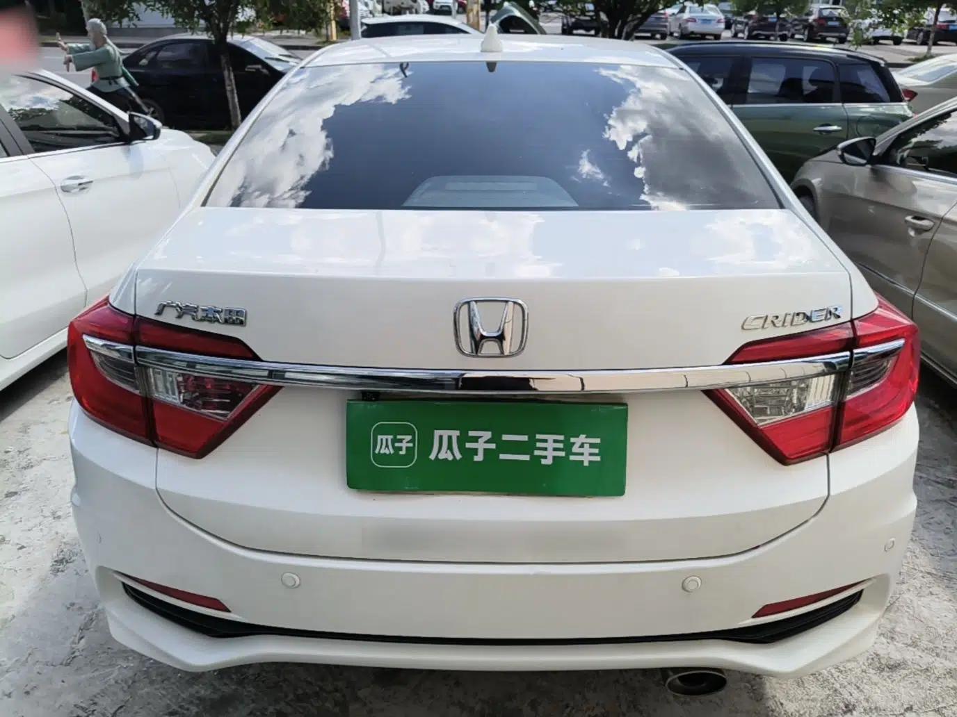 Honda Crider 2015 1.8L automatic luxury edition — миниатюра 5