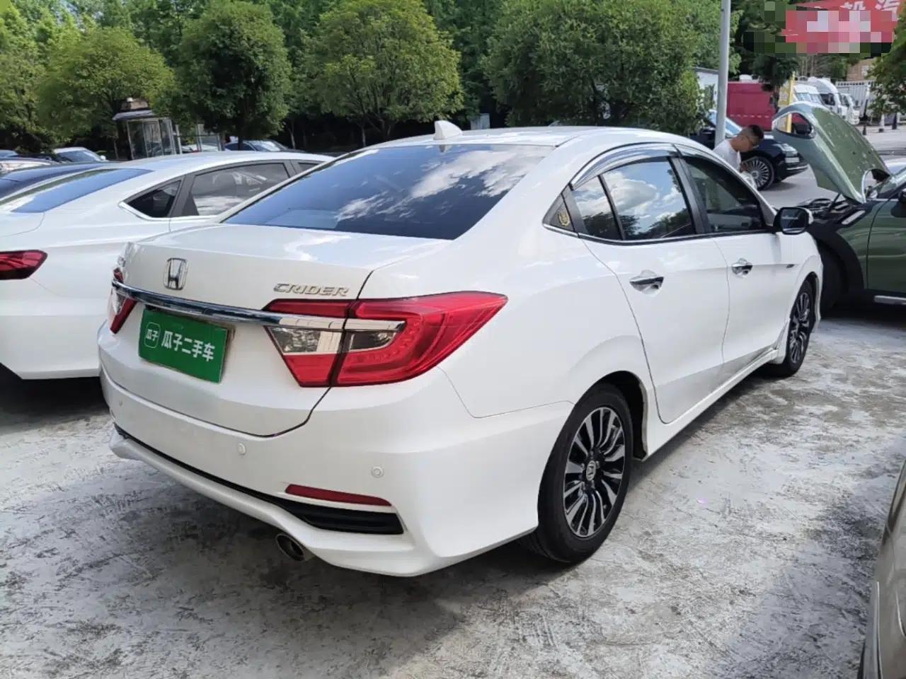 Honda Crider 2015 1.8L automatic luxury edition — миниатюра 6