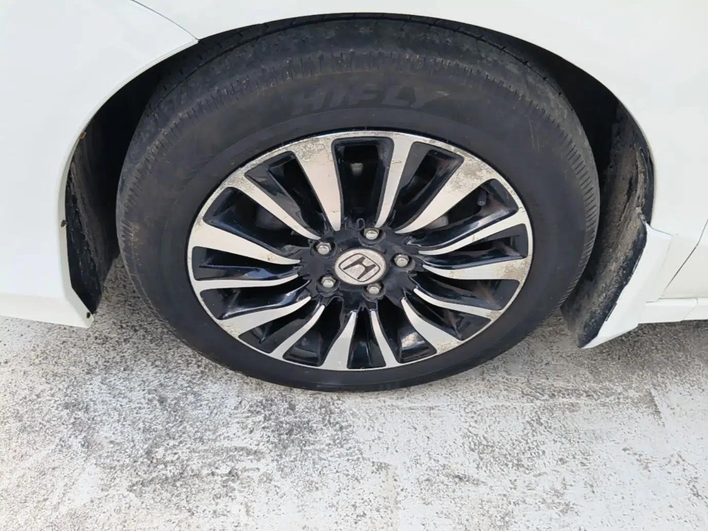 Honda Crider 2015 1.8L automatic luxury edition — миниатюра 10