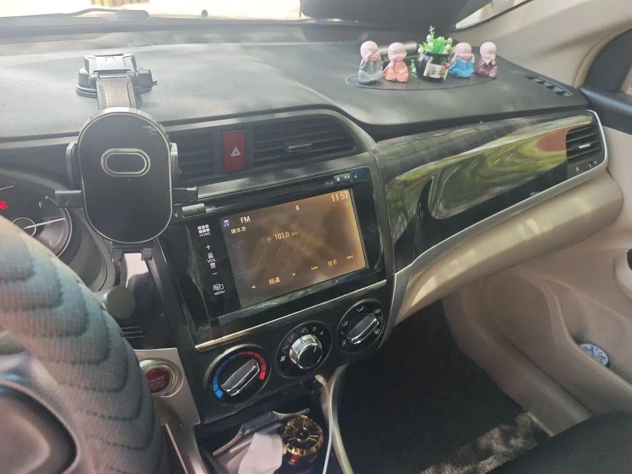 Honda Crider 2013 1.8L automatic luxury edition — миниатюра 13