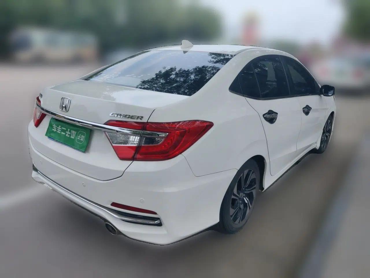 Honda Crider 2016 1.8L CVT Luxury Edition — миниатюра 6