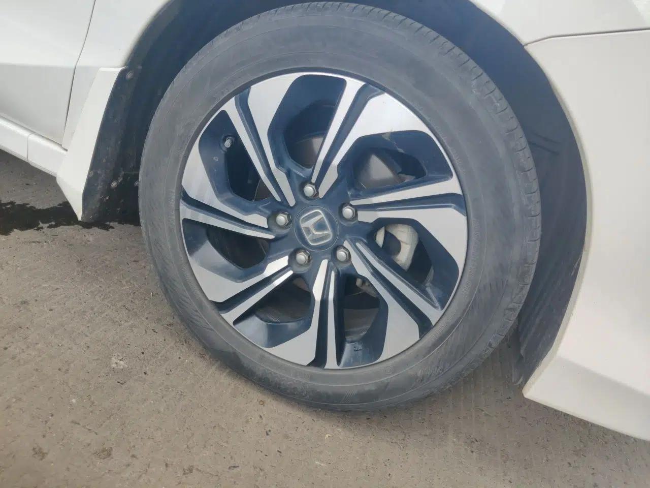 Honda Crider 2016 1.8L CVT Luxury Edition — миниатюра 8
