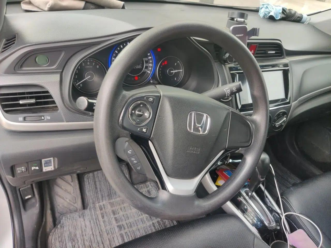 Honda Crider 2016 1.8L CVT Luxury Edition — миниатюра 10
