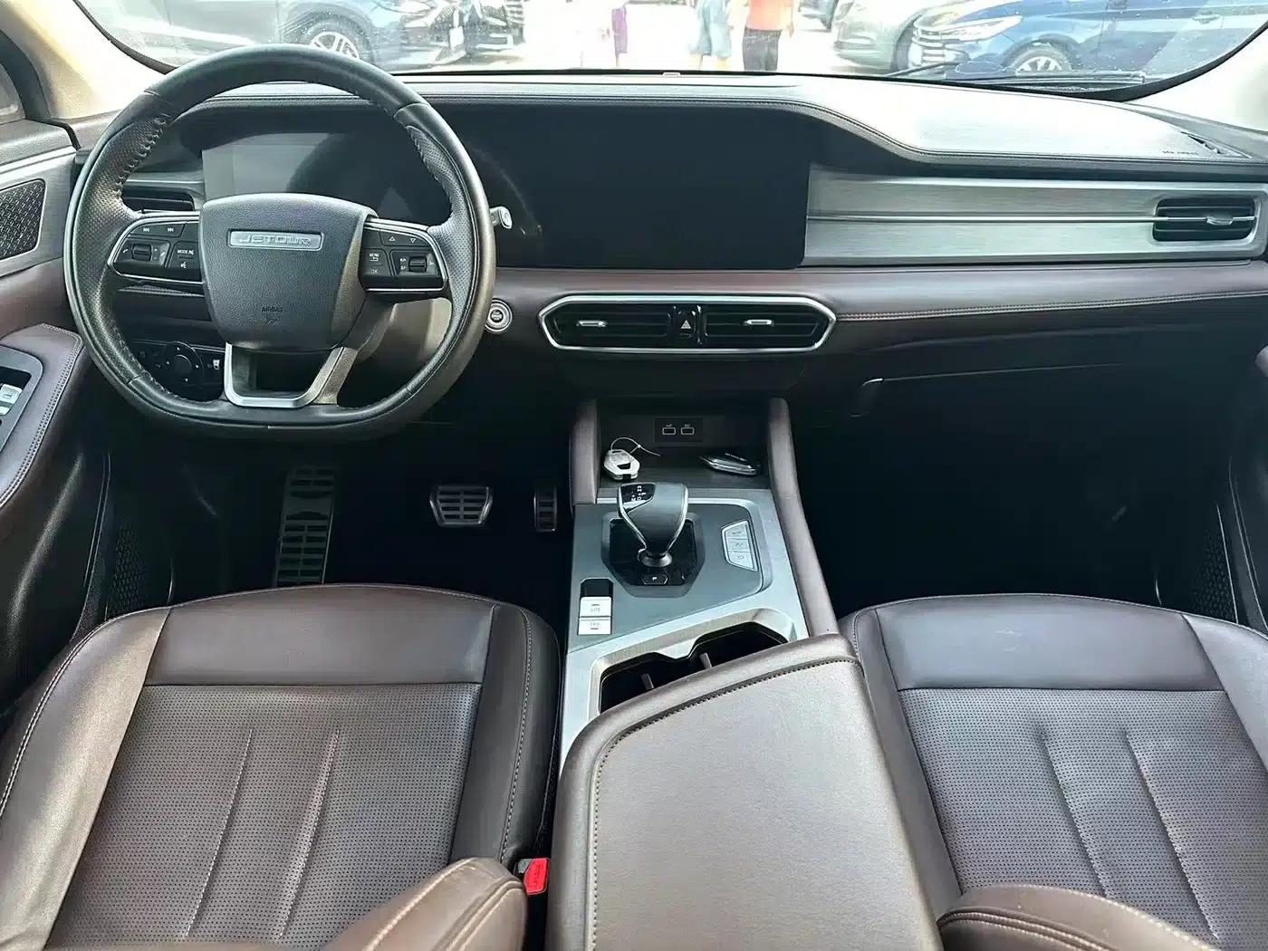 Jetour X90 PLUS 2023 1.6TD DCT Villa 7-Seater — миниатюра 4