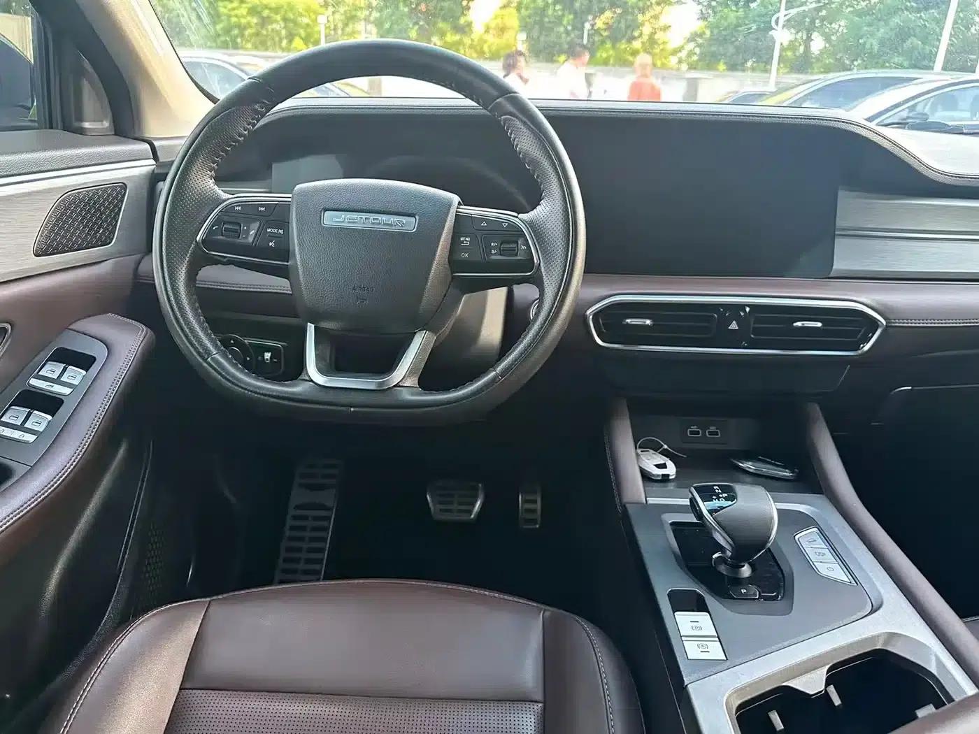 Jetour X90 PLUS 2023 1.6TD DCT Villa 7-Seater — миниатюра 5