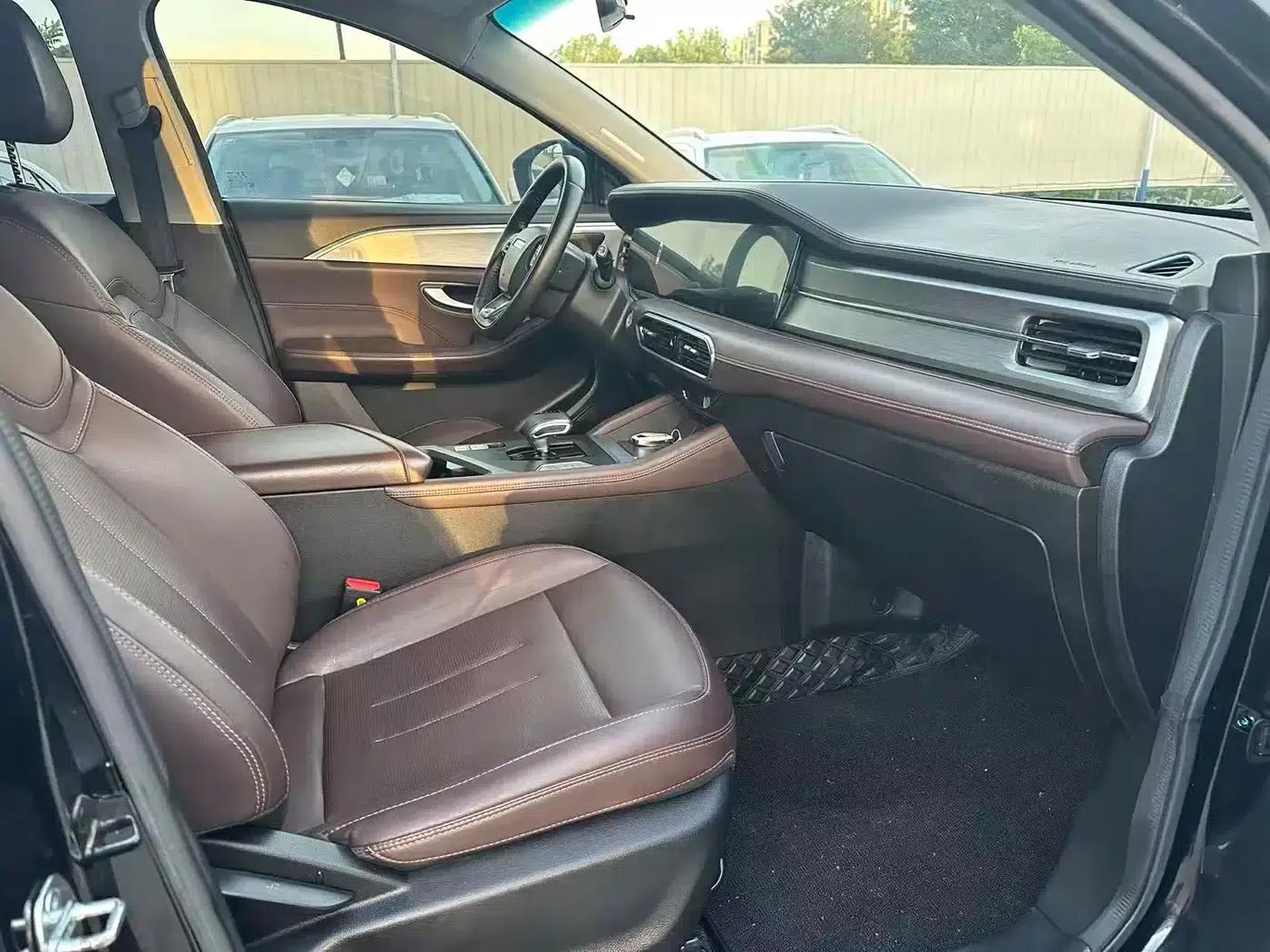 Jetour X90 PLUS 2023 1.6TD DCT Villa 7-Seater — миниатюра 6
