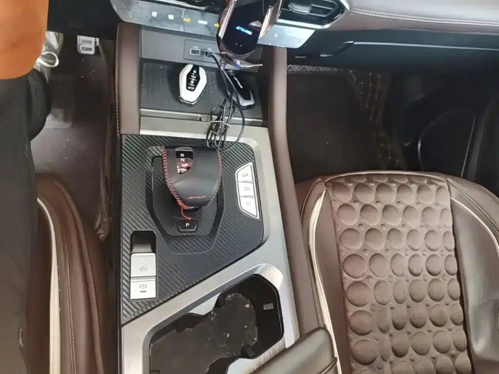 Jetour X90 PLUS 2021 1.6TD DCT Villa 5-seater — миниатюра 14