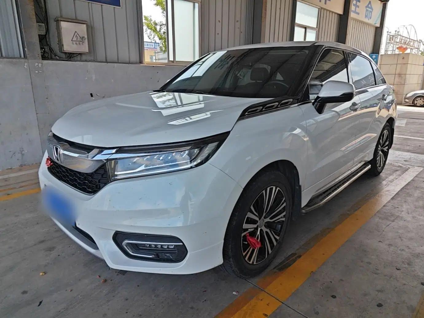 Honda Avancier 2017 370TURBO 2WD Luxury Edition — миниатюра 1