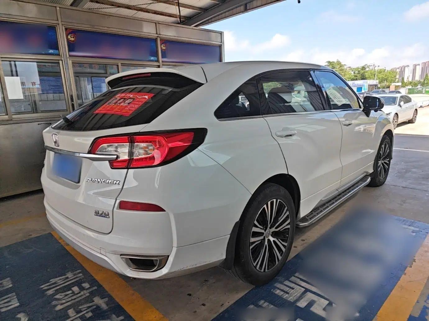 Honda Avancier 2017 370TURBO 2WD Luxury Edition — миниатюра 6