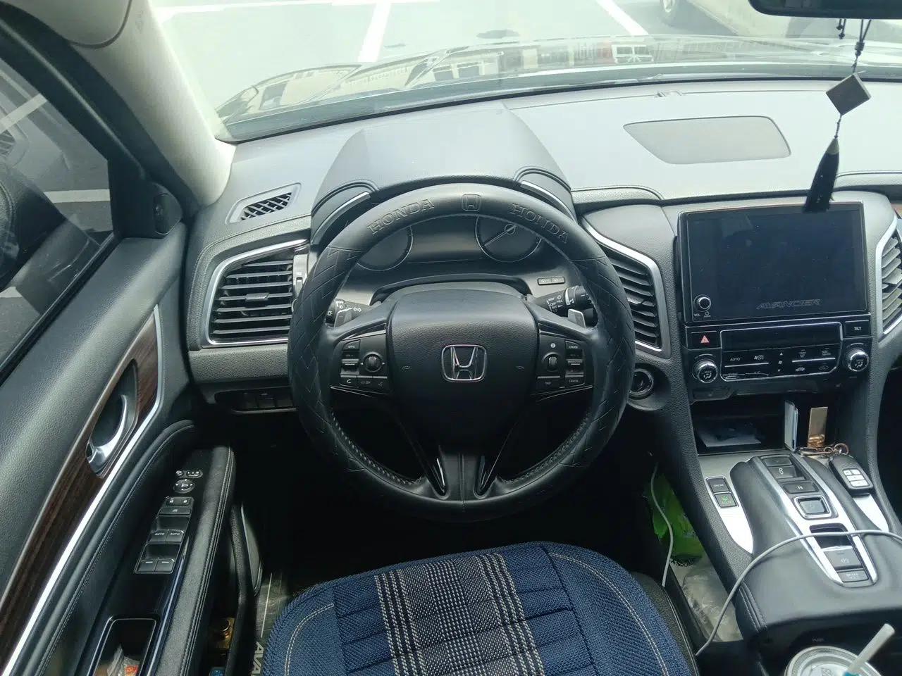 Honda Avancier 2017 370TURBO 2WD Luxury Edition — миниатюра 10
