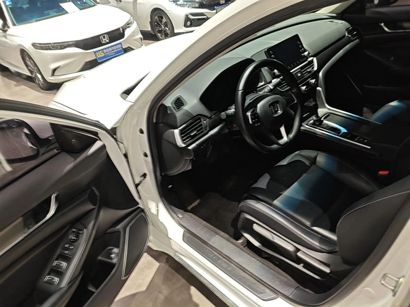 Honda Inspire 2019 260TURBO Elegant Edition China VI Emission Standard — миниатюра 18