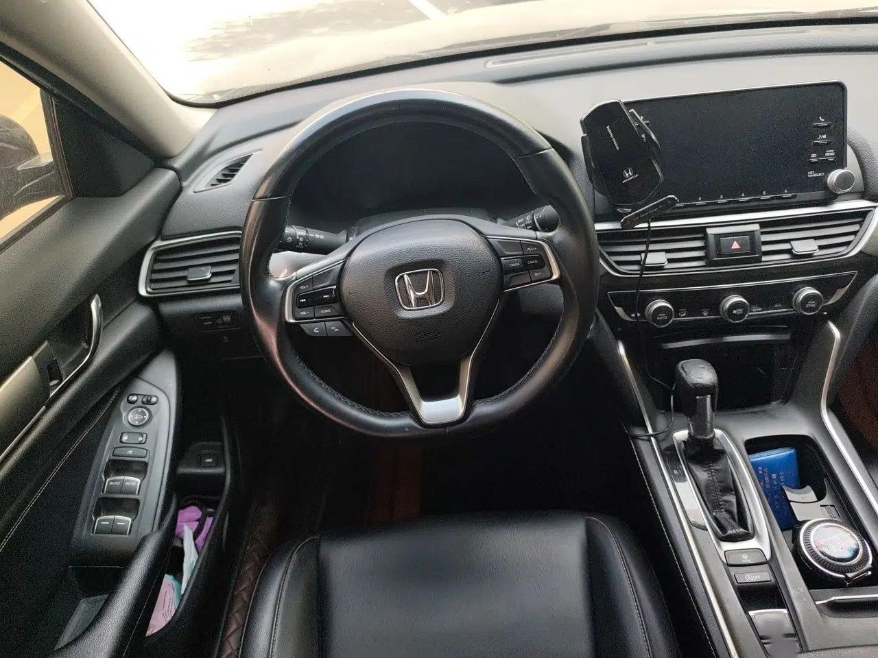 Honda Inspire 2019 260TURBO Elegant Edition China V Emission Standard — миниатюра 10