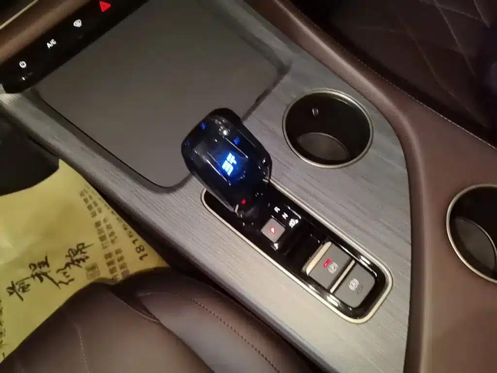 Jetour X90 PRO 2024 1.6T DCT Luxury Edition 5-seater — миниатюра 14