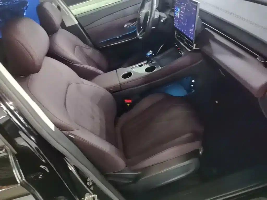 Jetour X90 PRO 2024 1.6T DCT Luxury Edition 5-seater — миниатюра 25