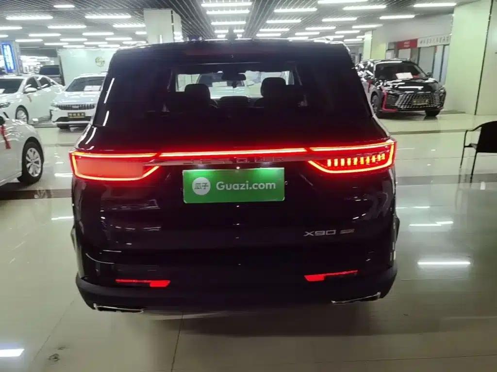 Jetour X90 PRO 2024 1.6T DCT Luxury Edition 5-seater — миниатюра 6
