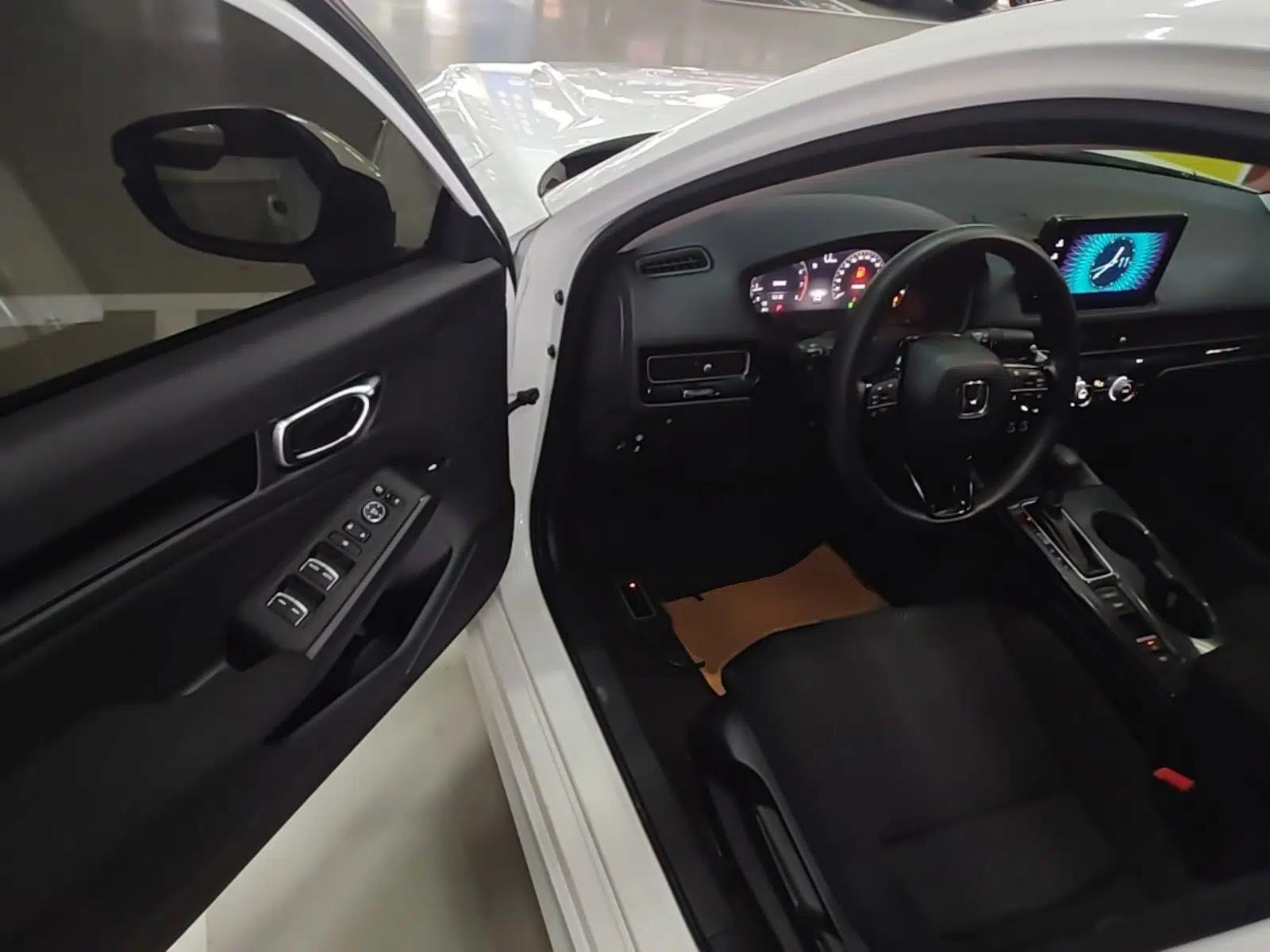 Honda Integra 2023 240TURBO CVT Leading Edition — миниатюра 18