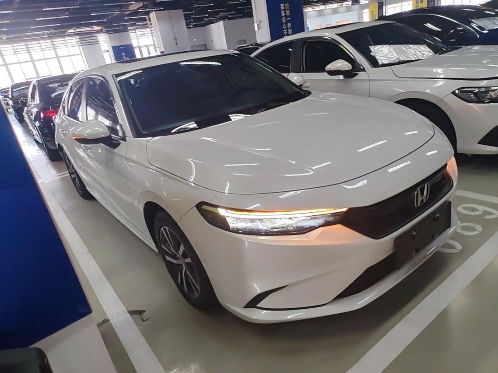 Honda Integra 2023 240TURBO CVT Leading Edition — миниатюра 3